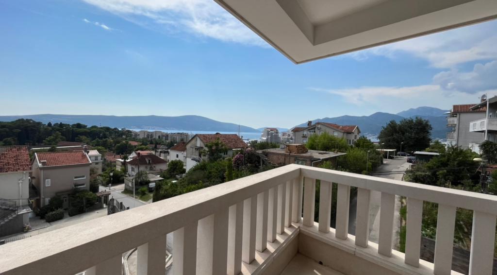 Tivat, Montenegro 85320, 2 Bedrooms Bedrooms, ,2 BathroomsBathrooms,Apartment,For Sale,2,1809